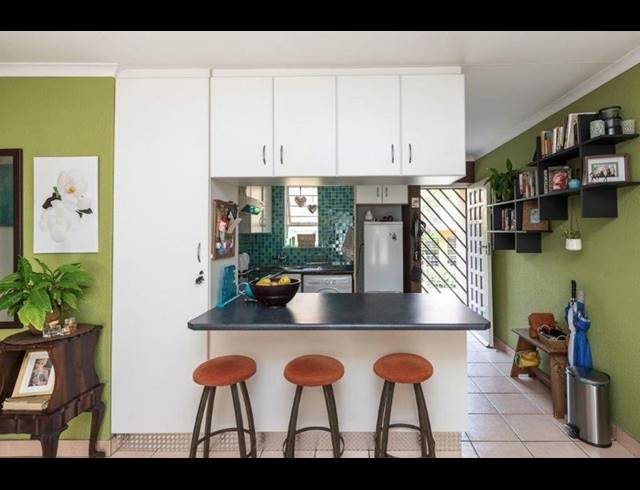 2 BEDROOM TOWNHOUSE FOR SALE IN BEDFORD GARDENS